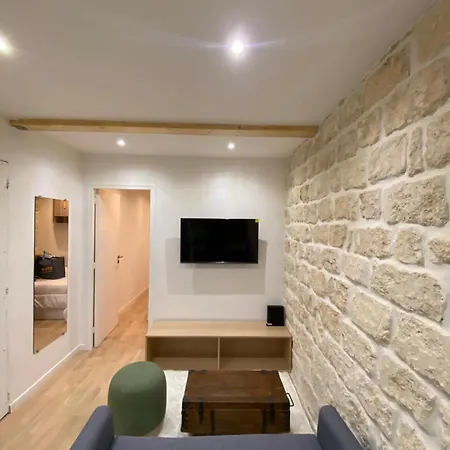 Neuf A Louer, Sacre Coeur Apartment *