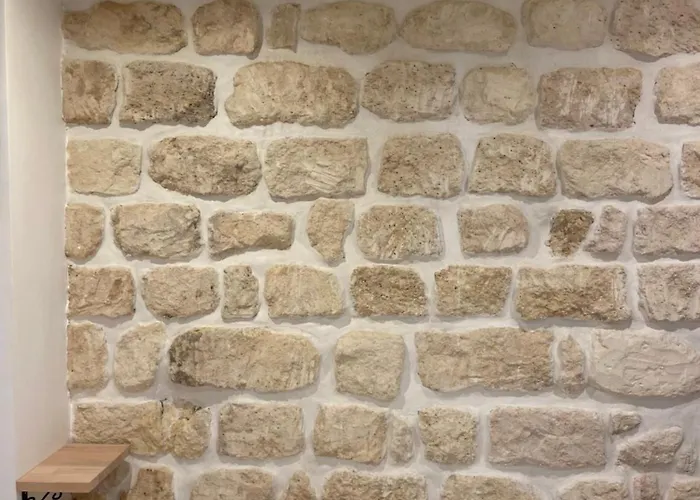 Neuf A Louer, Sacre Coeur * Paříž